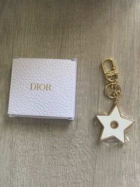 Authentic Dior White and Gold Star Keychain Charm. New.